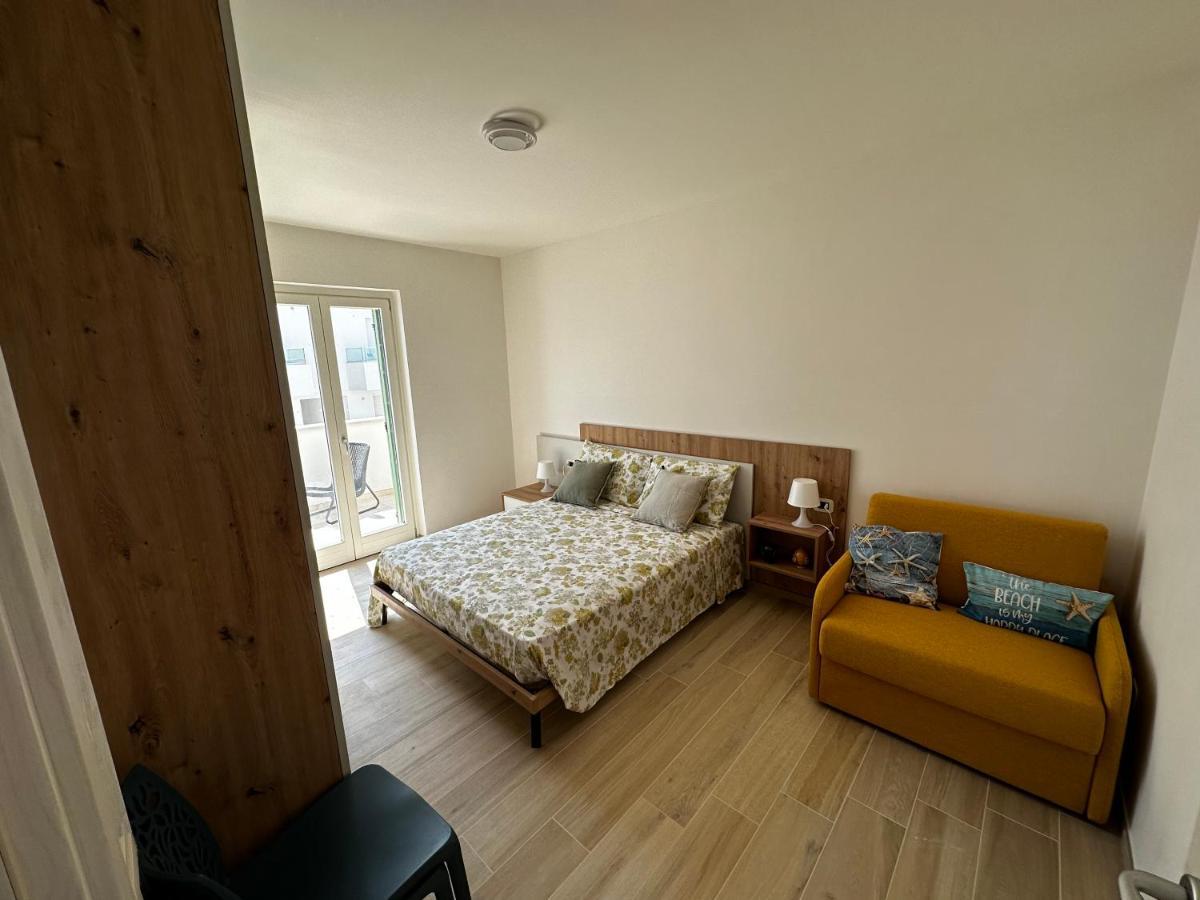 Bluenote Apartment โปลีญาโนอามาเร ภายนอก รูปภาพ