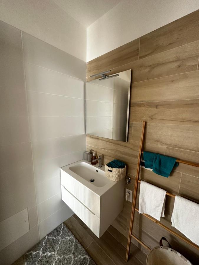 Bluenote Apartment โปลีญาโนอามาเร ภายนอก รูปภาพ