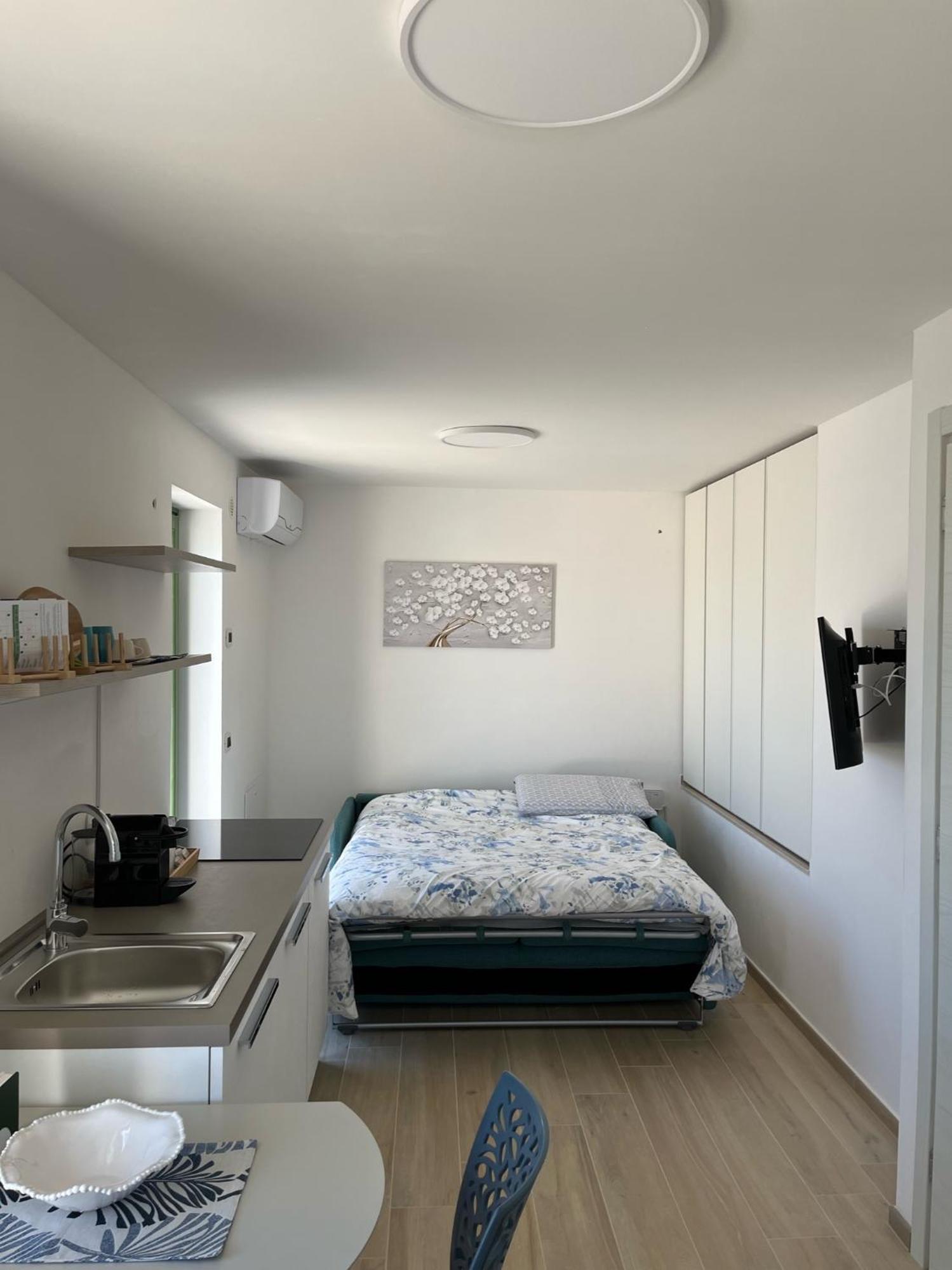 Bluenote Apartment โปลีญาโนอามาเร ภายนอก รูปภาพ